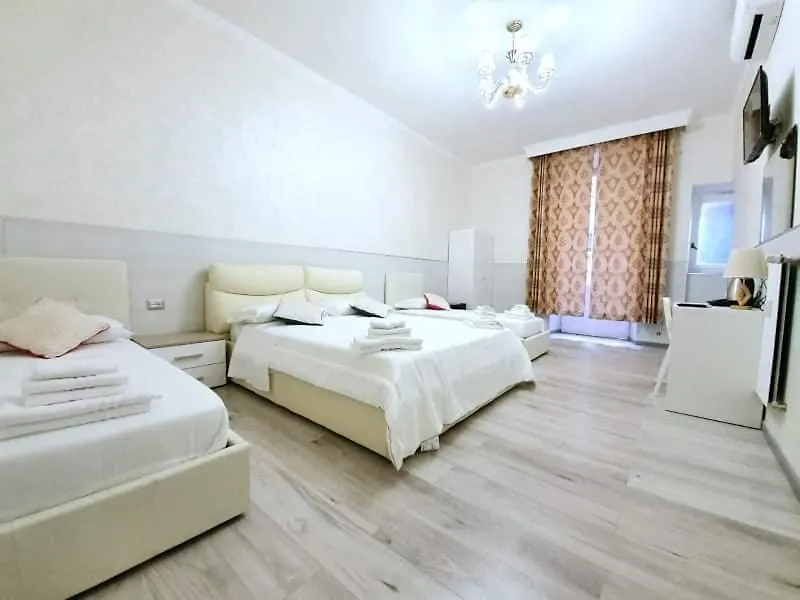 Oscar Suite Home Rom
